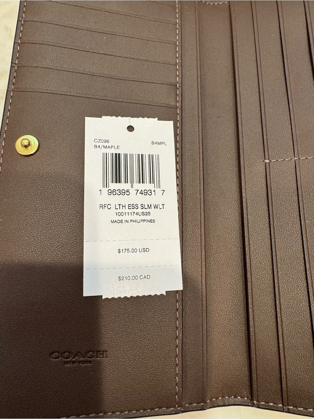 Coach Essential Slim Wallet - Picture 6 of 6